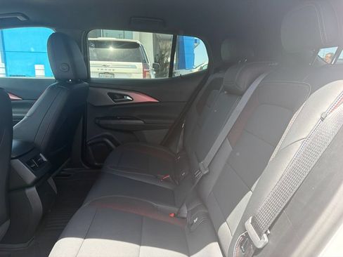 Certified 2024 Chevrolet Equinox EV RS FWD image 5