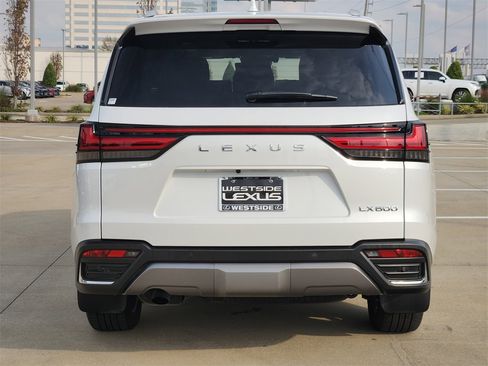 Used 2025 Lexus LX 600 4WD w/ Luxury Package image 6