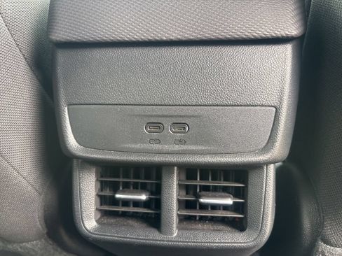 Used 2026 Chevrolet Equinox LT FWD image 32