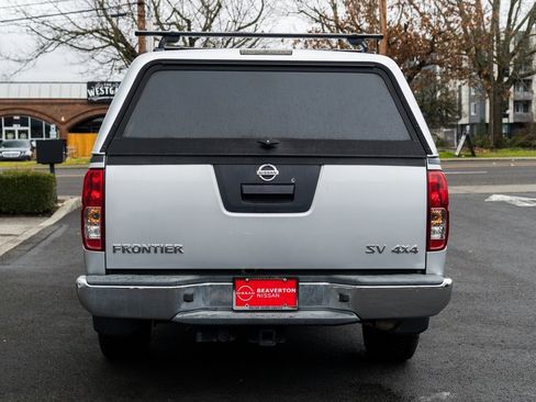 Used 2019 Nissan Frontier SV image 5