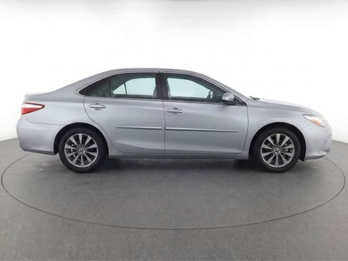 Used 2015 Toyota Camry XLE w/ Advanced Technology Package FWD image 8