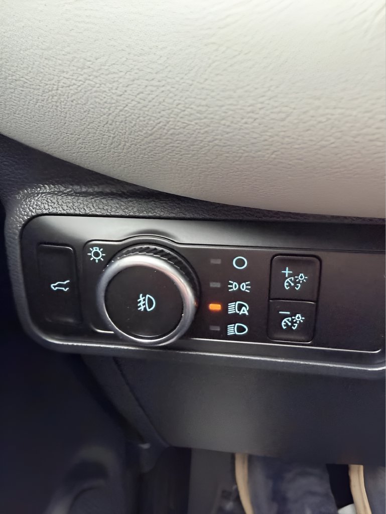 New 2026 Ford Explorer Active w/ Active Comfort Package AWD/4WD image 30