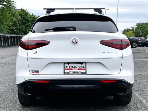 Used 2022 Alfa Romeo Stelvio Sprint AWD/4WD image 4