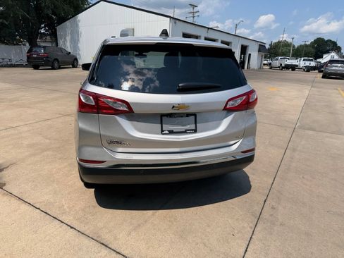 Used 2019 Chevrolet Equinox LT FWD image 29