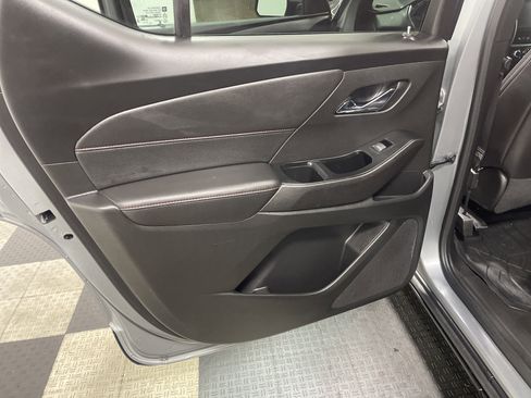 Used 2023 Chevrolet Traverse RS w/ LPO, Floor Liner Package image 15