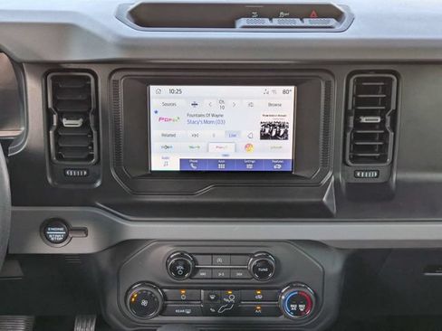Used 2023 Ford Bronco 4-Door AWD/4WD image 17