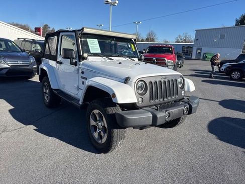 Used 2017 Jeep Wrangler Sport AWD/4WD image 2