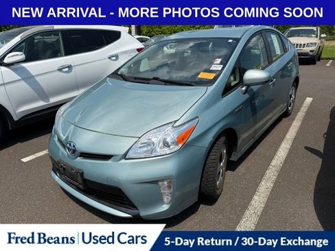 Used 2015 Toyota Prius Two FWD image 3