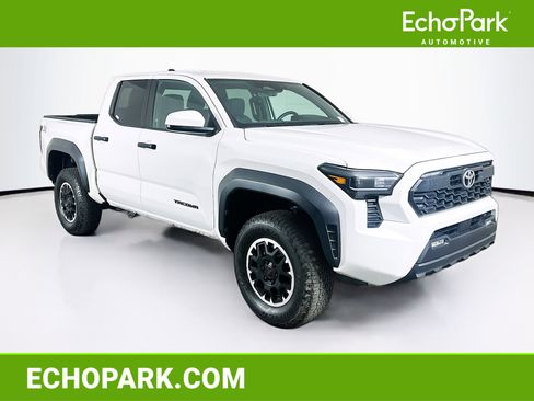 Used 2024 Toyota Tacoma TRD Off-Road AWD/4WD image 1