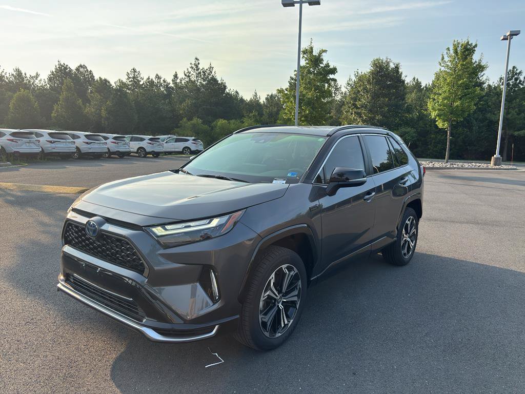 Used 2024 Toyota RAV4 XSE w/ Weather Package AWD/4WD image 3