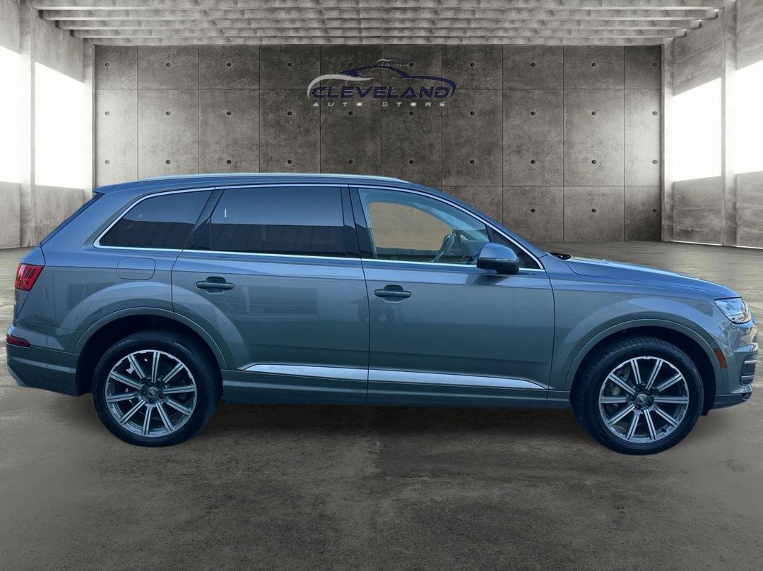 Used 2017 Audi Q7 3.0T Prestige AWD/4WD image 2