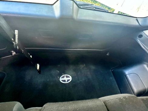 Used 2013 Scion xD image 42