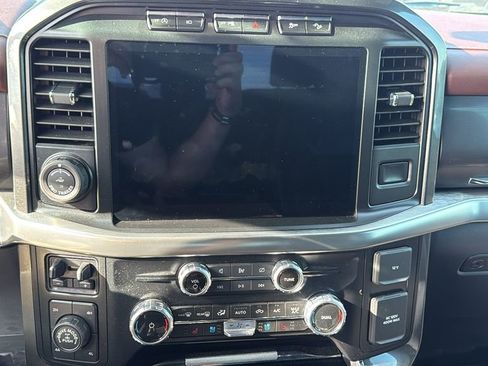 Used 2023 Ford F150 Lariat w/ Equipment Group 502A High image 9