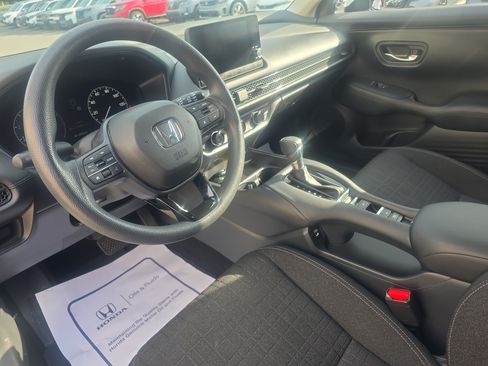 Used 2024 Honda HR-V LX image 10