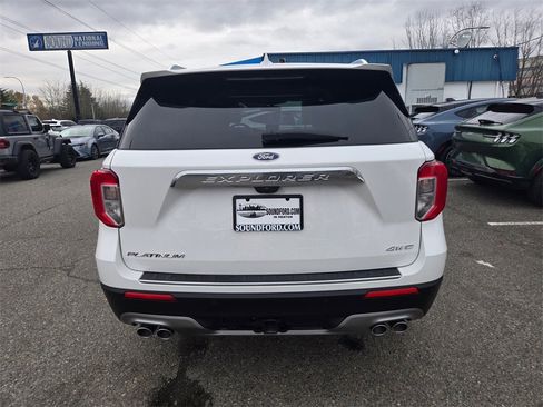 Used 2022 Ford Explorer Platinum w/ Equipment Group 601A image 6