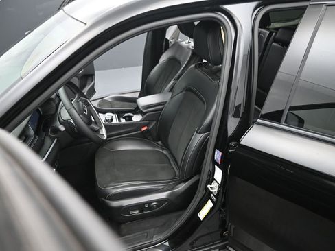 Used 2024 Jeep Grand Cherokee L Laredo AWD/4WD image 11