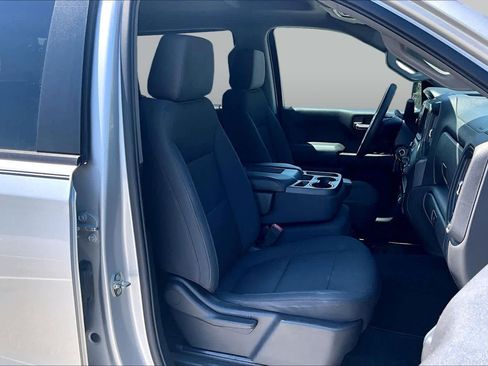 Used 2020 Chevrolet Silverado 1500 Custom w/ Custom Value Package RWD image 9