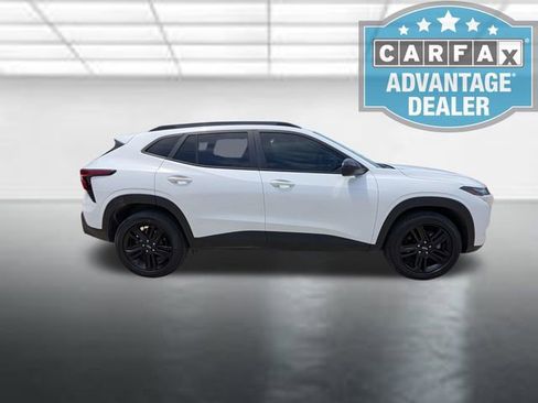 Used 2024 Chevrolet Trax ACTIV w/ Sunroof Package FWD image 27