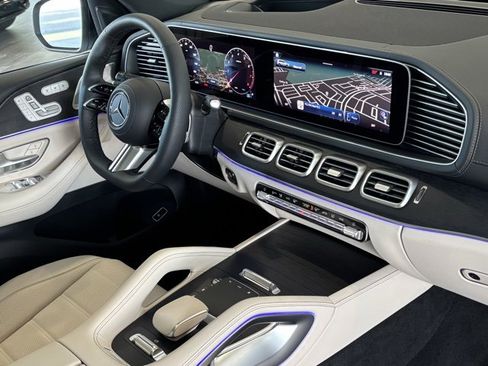 New 2026 Mercedes-Benz GLS 580 4MATIC image 30