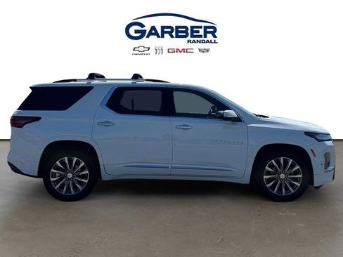 Used 2023 Chevrolet Traverse Premier AWD/4WD image 6