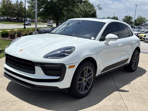 Used 2022 Porsche Macan AWD/4WD image 12