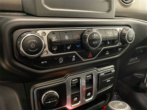 Used 2021 Jeep Wrangler Sport S image 20