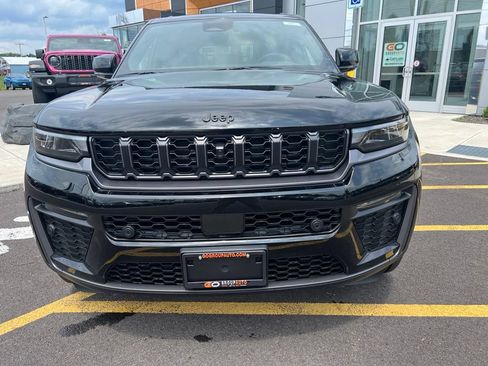 New 2026 Jeep Grand Cherokee Limited AWD/4WD image 6