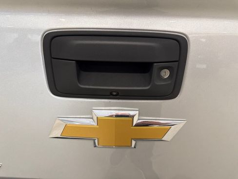 Used 2017 Chevrolet Colorado Z71 AWD/4WD image 9