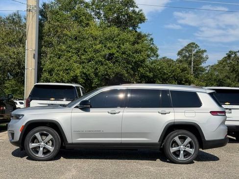 Used 2021 Jeep Grand Cherokee L Limited RWD image 7