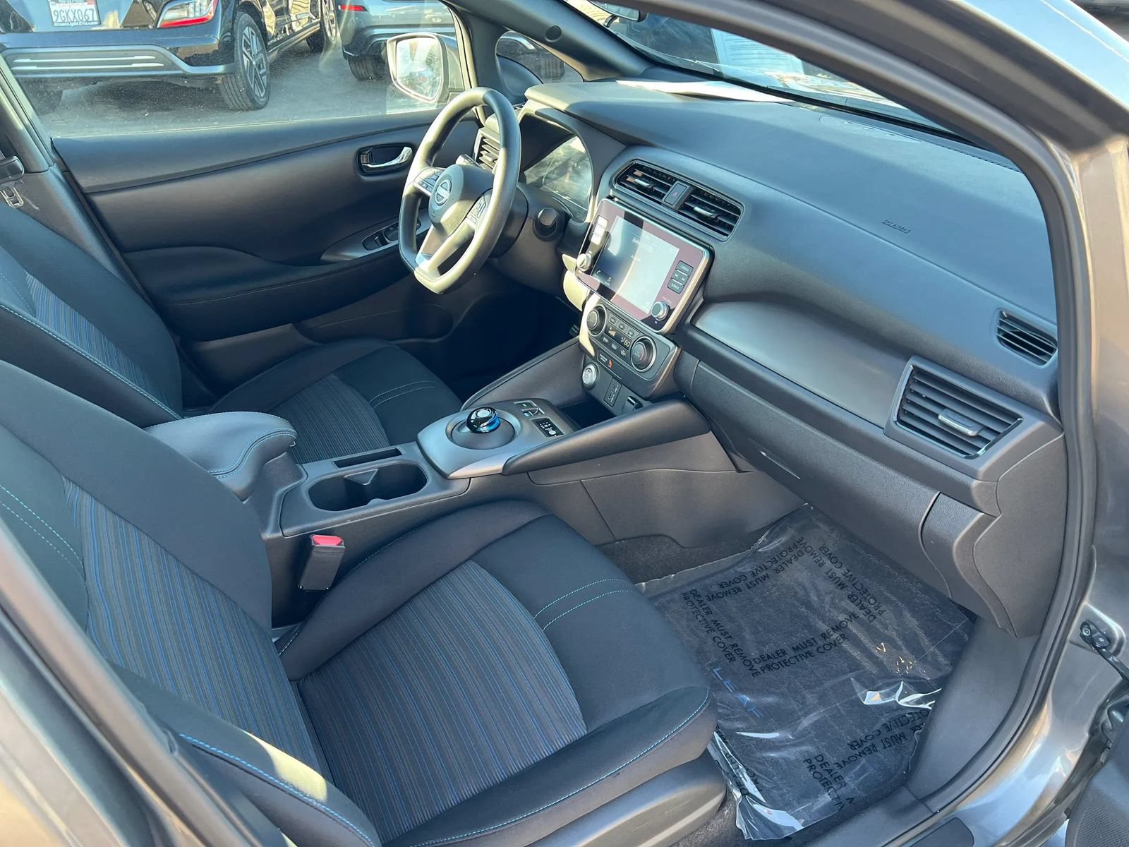 Used 2025 Nissan Leaf S FWD image 25