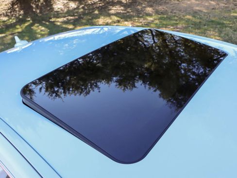 Used 2014 Mercedes-Benz E 350 Sedan image 9