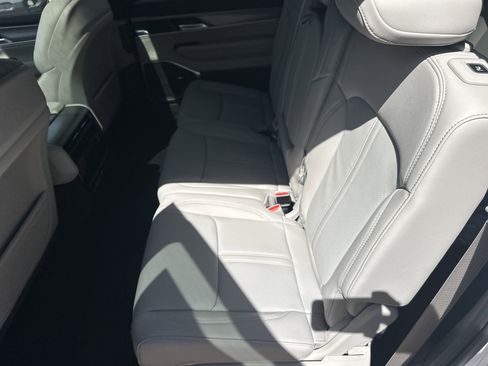 New 2026 Jeep Grand Wagoneer L 4WD w/ Premium Group I image 15