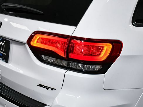Used 2018 Jeep Grand Cherokee SRT w/ Trailer Tow Group IV AWD/4WD image 85
