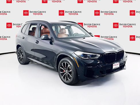 Used 2022 BMW X5 xDrive40i w/ M Sport Package AWD/4WD image 3