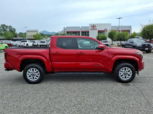 Certified 2024 Toyota Tacoma SR5 AWD/4WD image 3
