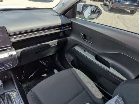Used 2024 Hyundai Kona SEL FWD image 18