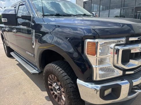 Used 2022 Ford F250 XLT w/ XLT Premium Package AWD/4WD image 3