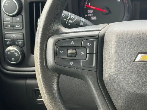Used 2023 Chevrolet Silverado 1500 Custom image 16
