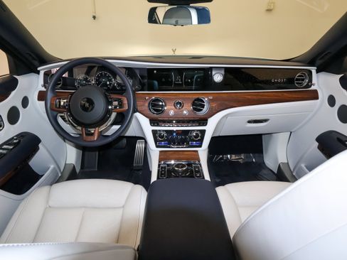Used 2022 Rolls-Royce Ghost AWD/4WD image 28