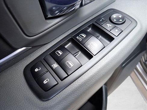 Used 2017 RAM 1500 Big Horn AWD/4WD image 13