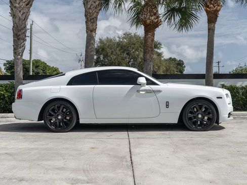 Used 2019 Rolls-Royce Wraith image 9