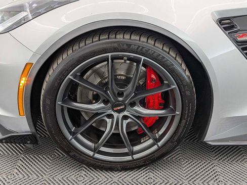 Used 2019 Chevrolet Corvette Z06 RWD image 14