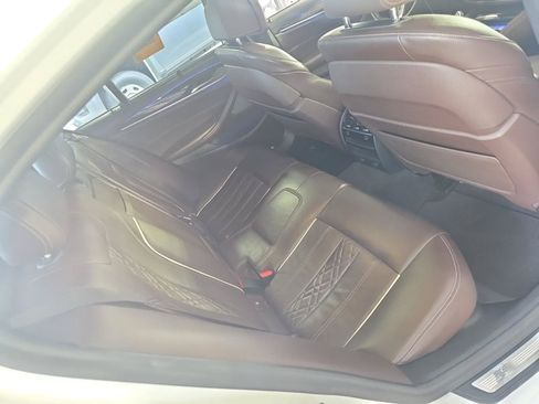 Used 2019 BMW 540i xDrive w/ M Sport Package AWD/4WD image 10