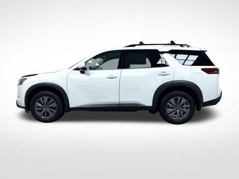 Used 2024 Nissan Pathfinder SV w/ Lighting Package (N92) AWD/4WD image 11