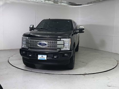 Used 2018 Ford F250 Platinum w/ Platinum Ultimate Package image 7