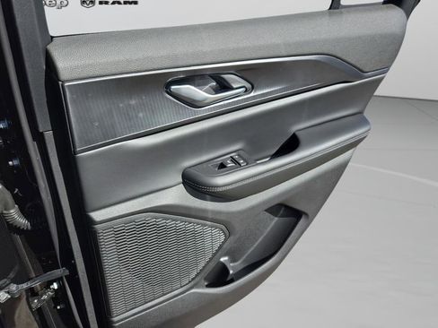 New 2025 Jeep Grand Cherokee Laredo X w/ Luxury Tech Group I image 27