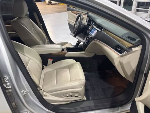 Used 2018 Cadillac XTS Luxury image 31