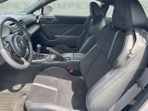 Used 2025 Toyota GR86 Premium w/ Performance Package RWD image 10