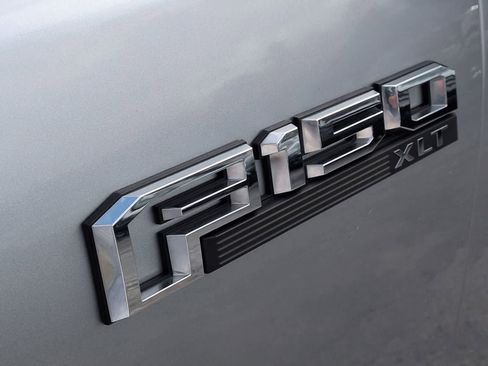 Used 2020 Ford F150 XLT w/ Equipment Group 302A Luxury image 12