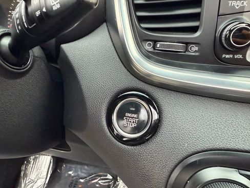 Used 2017 Kia Sorento SX image 31